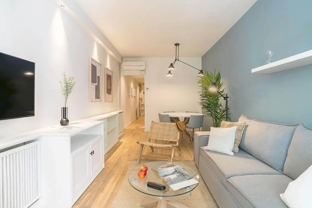 Daire Modern Stylish 3 Bedroom Arco De Triunfo Barselona