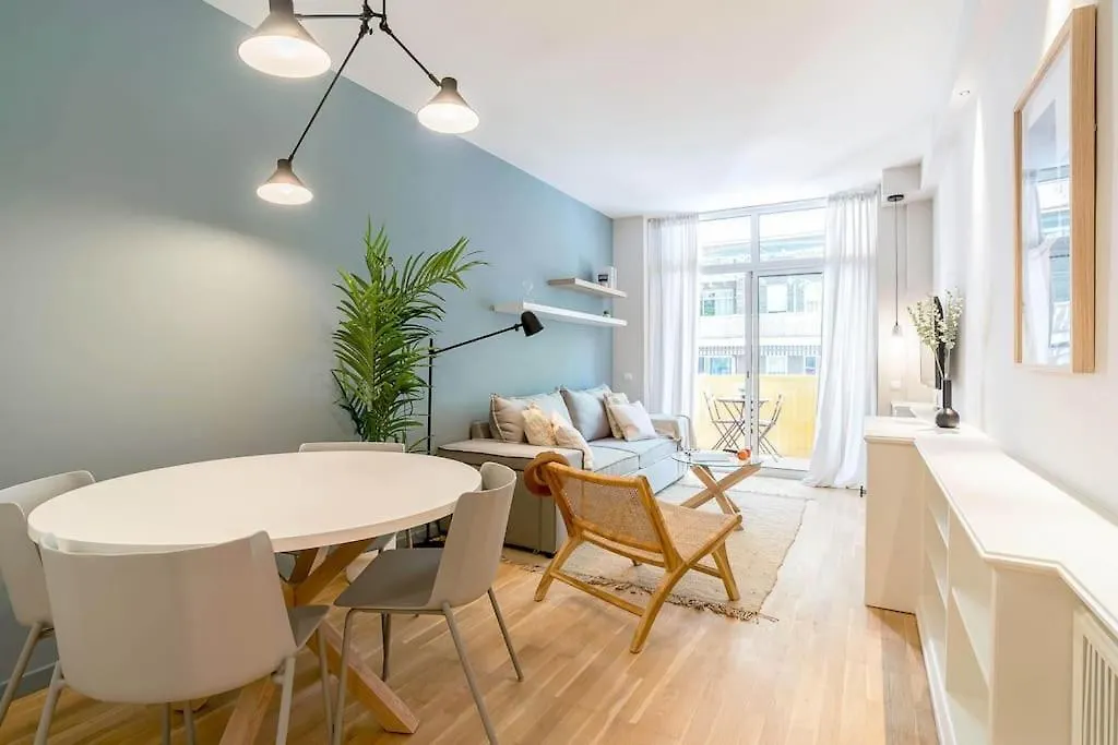Modern Stylish 3 Bedroom Arco De Triunfo Barselona