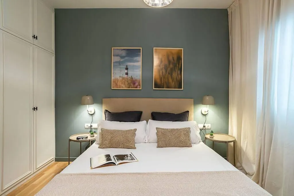 Modern Stylish 3 Bedroom Arco De Triunfo Barselona 0*,  İspanya
